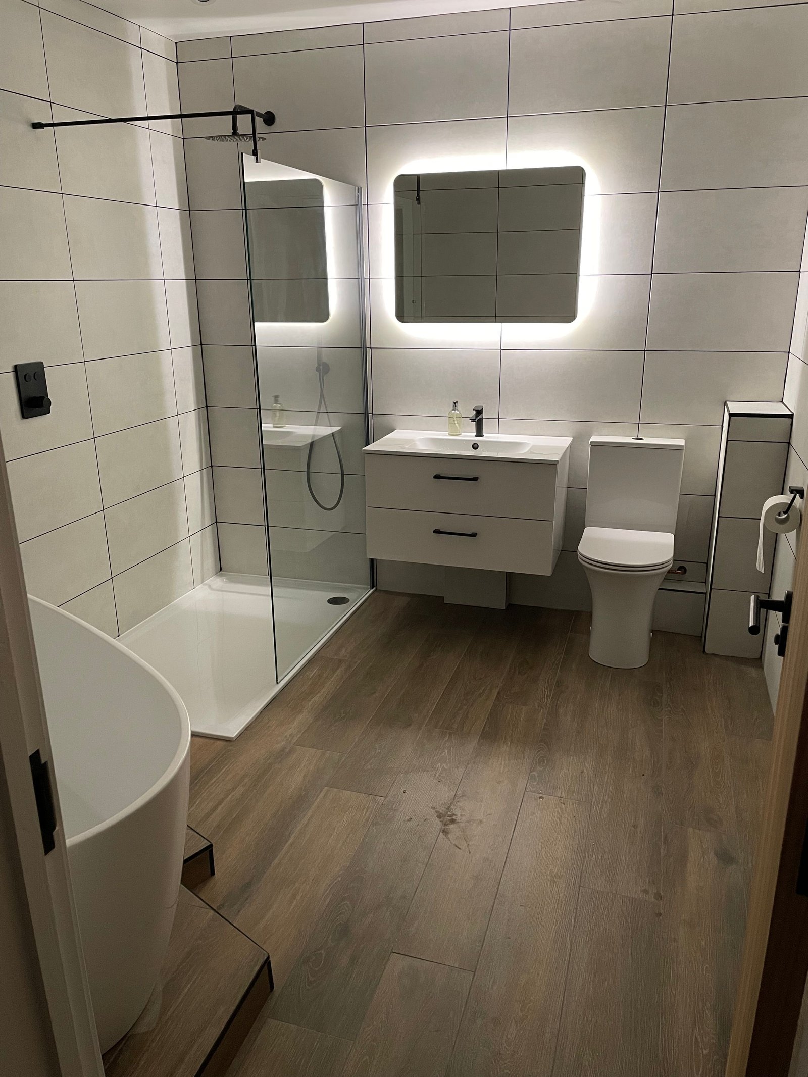 Completed bathroom renovation in Luton by Frosty Plumbing Co.